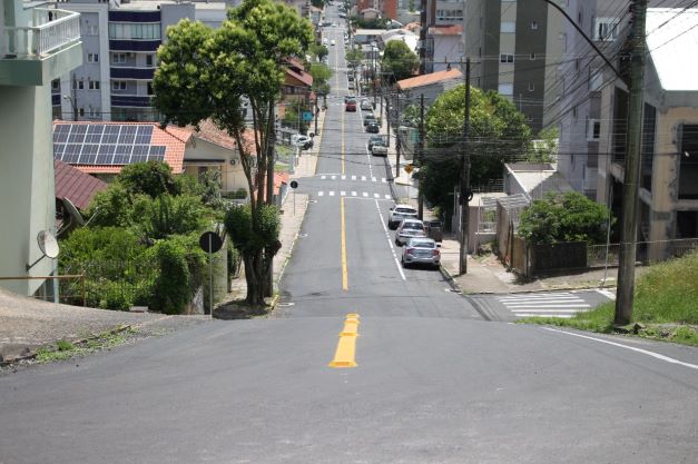 Finalizada as obras na rua Assis Brasil