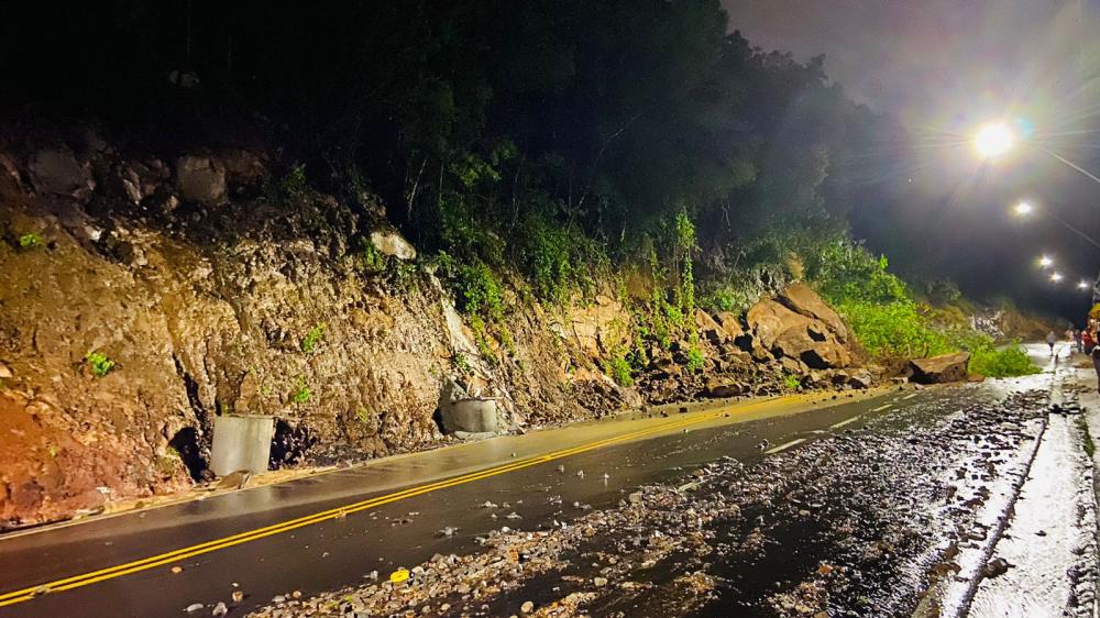 Forte temporal provoca inundações e vários estragos em Bento Gonçalves