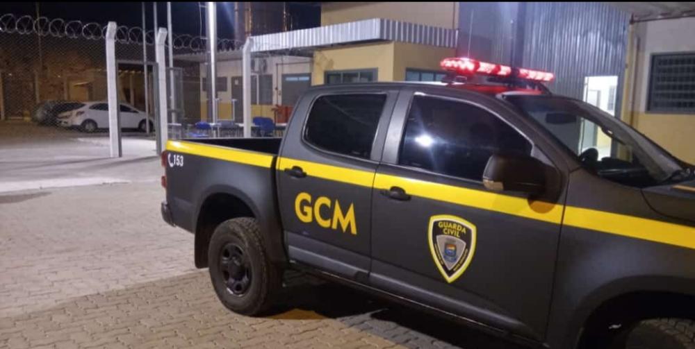 GCM flagra indivíduo furtando botijão de gás em Bento Gonçalves