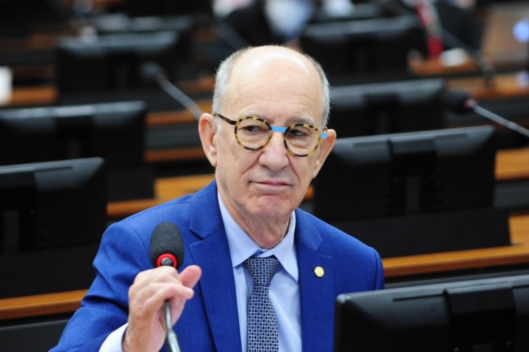 Rui Falcão, relator setorial de Infraestrutura da proposta orçamentária - (Foto: Billy Boss/Câmara dos Deputados)