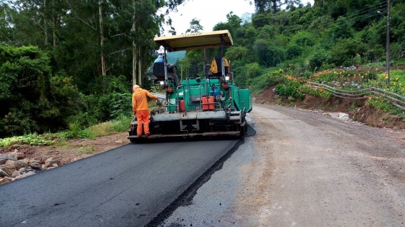 Aproximadamente R$ 13,1 milhões estão sendo investidos na rodovia -Foto: Divulgação / Daer