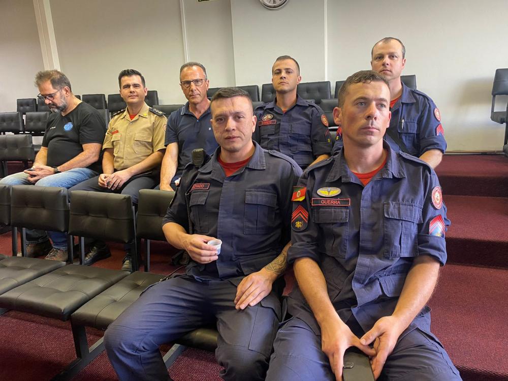 A aprovação da matéria, foi prestigiada pelo Comandante do 3º CBM, Márcio Muller Batista, membros da corporação, e ainda do presidente do Consepro, Adriano de Bacco. Crédito: Divulgação