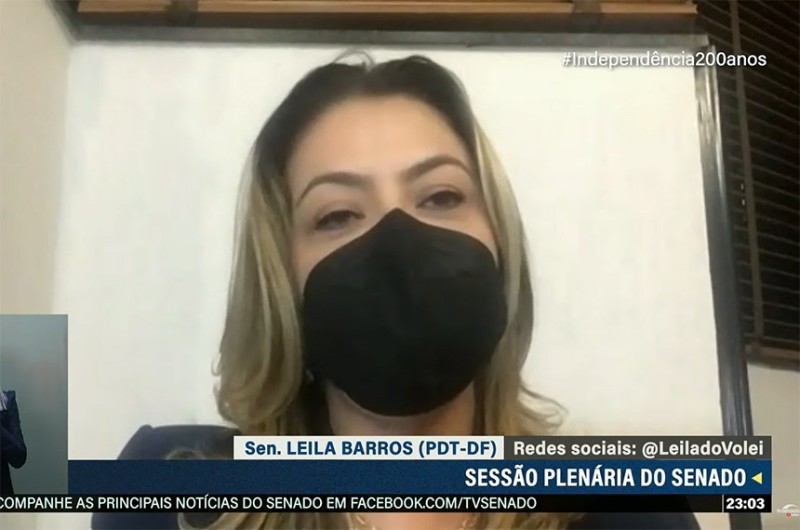 Leila participa da sessão semipresencial - MMULLER