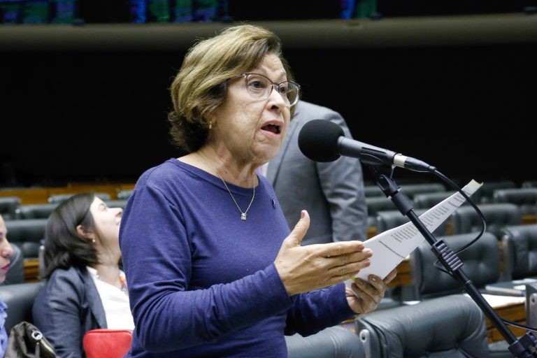 Lídice da Mata optou tornar a regra fixa, independentemente do motivo da calamidade pública - (Foto: Elaine Menke/Câmara do Deputados)