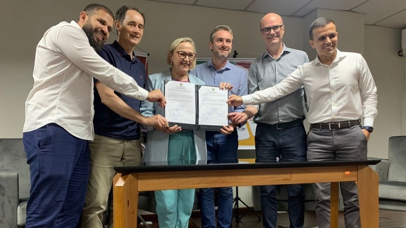 Assinatura de convênio com o Hospital Bom Pastor, de Ijuí -Foto: Divulgação / SES