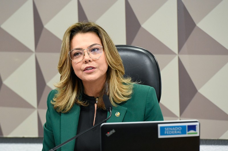 A senadora Leila Barros é a relatora da proposta e favorável à matéria - Jefferson Rudy/Agência Senado