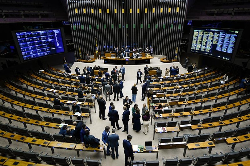 Parlamentares durante a votação dos vetos do presidente da República - Edilson Rodrigues/Agência Senado