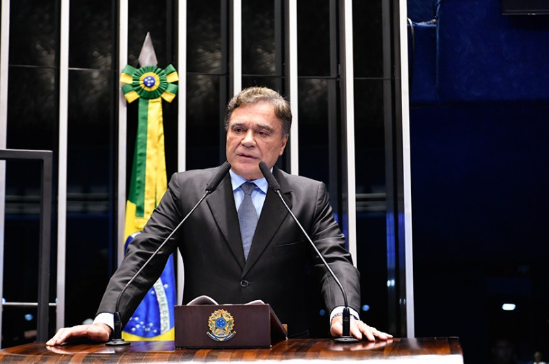 Alvaro: Creio piamente naquilo que proponho e defendo com fervor - Waldemir Barreto/Agência Senado