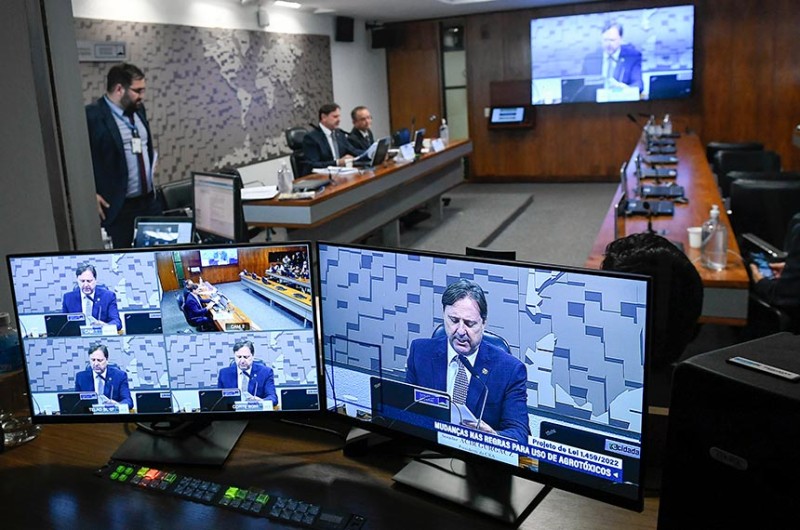 O presidente da Comissão de Agricultura e Reforma Agrária, Acir Gurgacz, fez um balanço das atividades do colegiado - Roque de Sá/Agência Senado