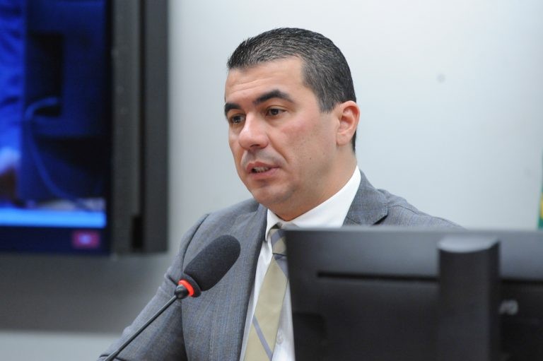 Deputado Luis Miranda, relator do projeto de lei - (Foto: Billy Boss/Câmara dos Deputados)