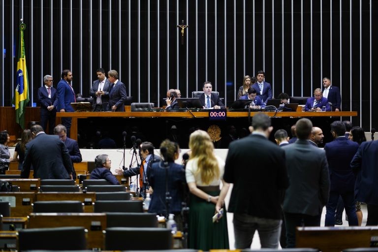 Sessão conjunta destinada à deliberação sobre os vetos presidenciais - (Foto: Pablo Valadares/Câmara dos Deputados)