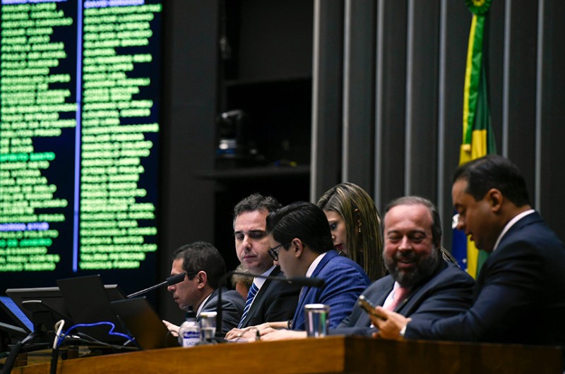 O presidente do Senado, Rodrigo Pacheco, comanda a sessão do Congresso para apreciação de vetos - Edilson Rodrigues/Agência Senado