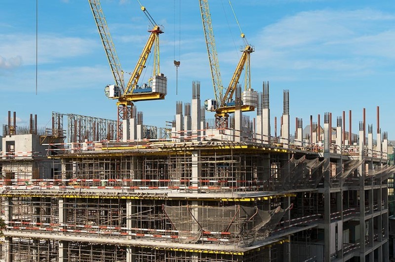 A construção civil e a engenharia são setores com grande atuação de empresas brasileiras no exterior - iStockphoto