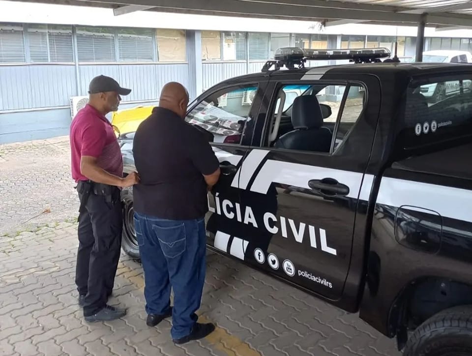 As vítimas têm 5, 7, 9, 12 e 14 anos. O acusado, de 53 anos, foi preso na manhã desta segunda-feira, 26, pela Polícia Civil. Crédito: Polícia Civil/POA