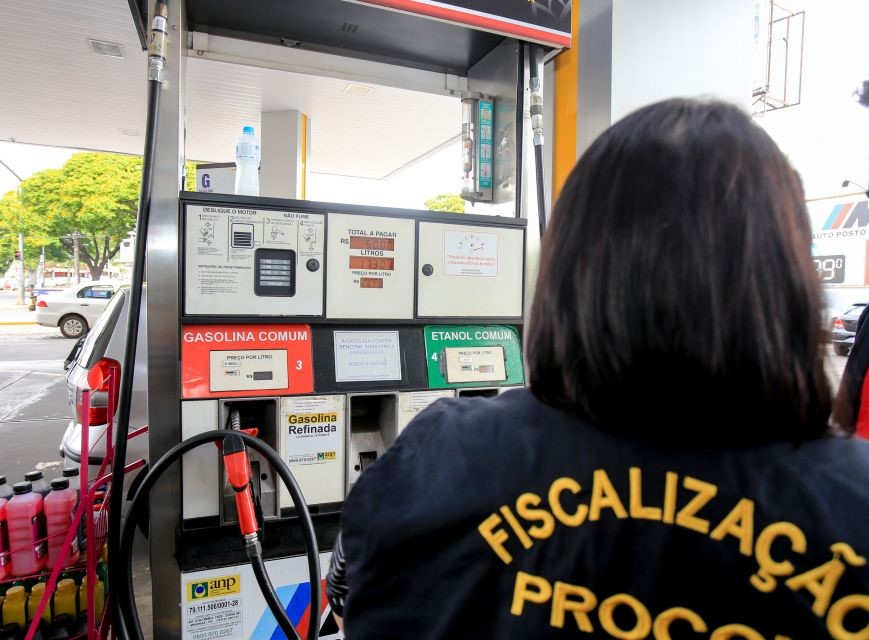 Procon flagra 14 postos que reajustaram preço da gasolina em Bento Gonçalves