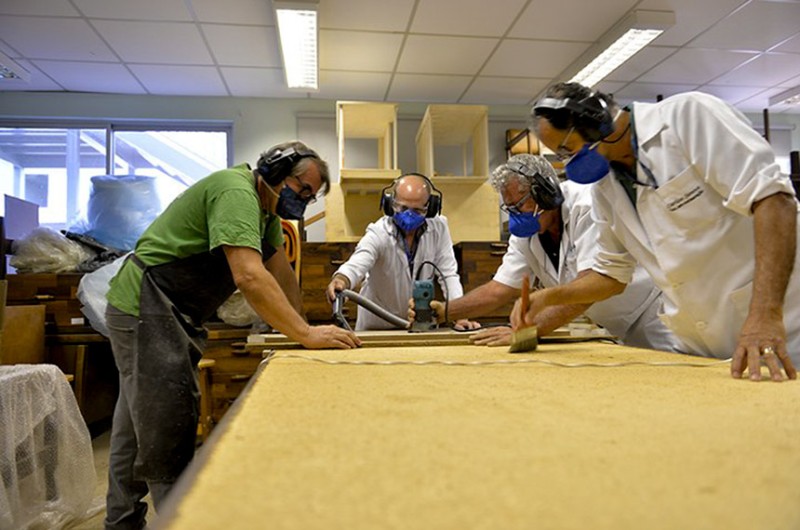 Para a restauração, a mesa foi levada a um campus do IFB de Samambaia - Rodrigo Viana/SRPCO