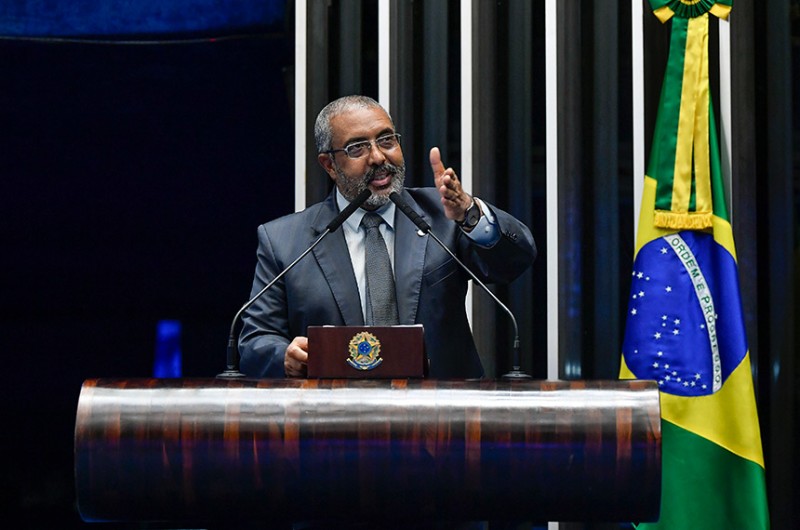 Paulo Paim foi o relator do respectivo projeto durante a tramitação no Senado - Jane de Araújo/Agência Senado