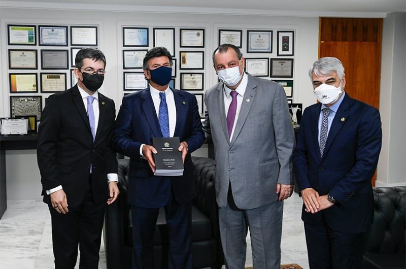 O relatório final da CPI da Pandemia foi entregue ao então presidente do STF, ministro Luiz Fux, no dia 28 de outubro de 2021 - Marcos Oliveira/Agência Senado