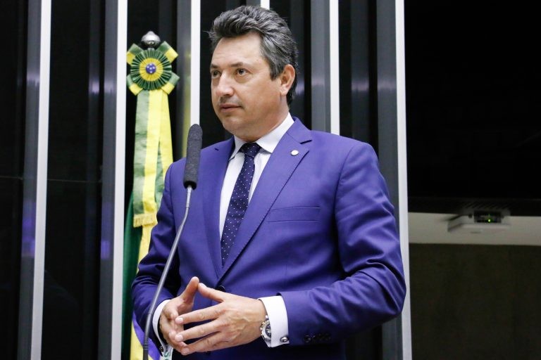 Souza: medida evita estigmatização e preconceitos - (Foto: Marina Ramos/Câmara dos Deputados)