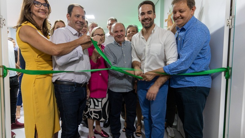Um ano depois de anunciar os recursos, governador participa da abertura da UTI que atenderá crianças entre 29 dias e 14 anos -Foto: Maurício Tonetto/Palácio Piratini