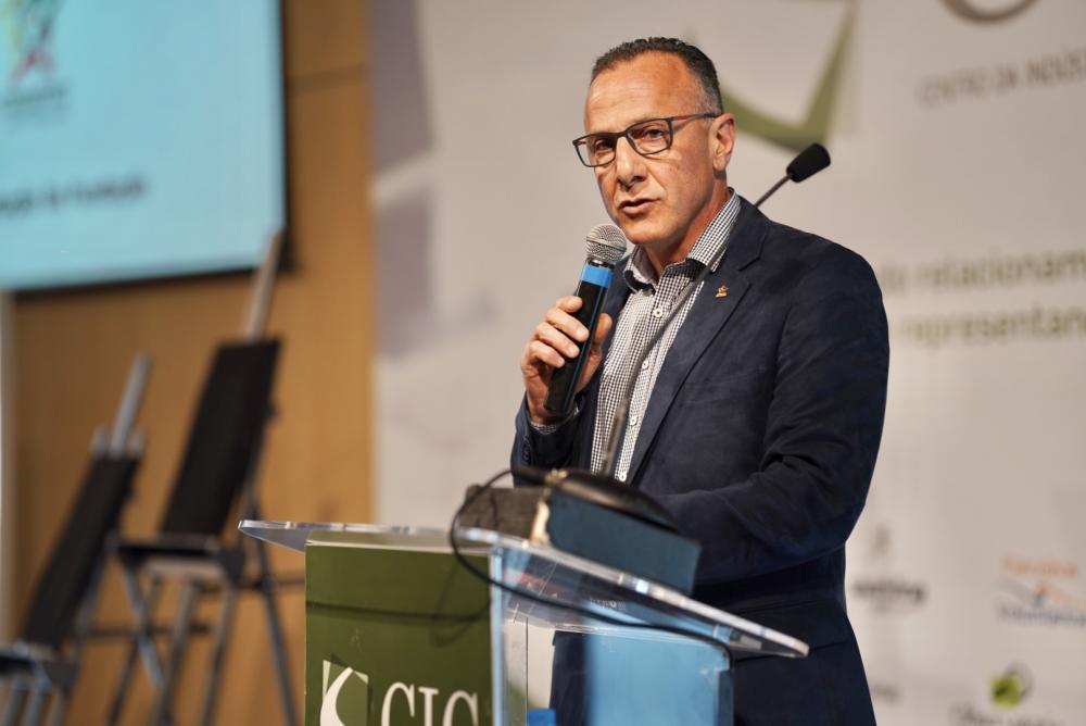 Trabalho de excelência realizado por De Bacco foi fator determinante para sua permanência a frente do conselho.