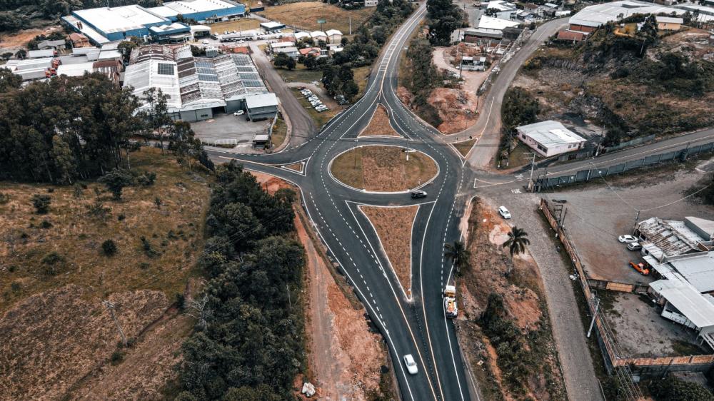 As melhorias vão beneficiar toda a população, mas principalmente os moradores dos bairros Alfândega, Bela Vista e Peterlongo e quem usa acesso para se deslocar até Carlos Barbosa pela RST-470. Crédito: Divulgação