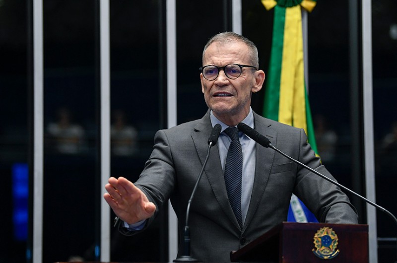 Autor do projeto, Contarato afirma que desperdício do tempo do consumidor pode configurar dano presumido - Roque de Sá/Agência Senado