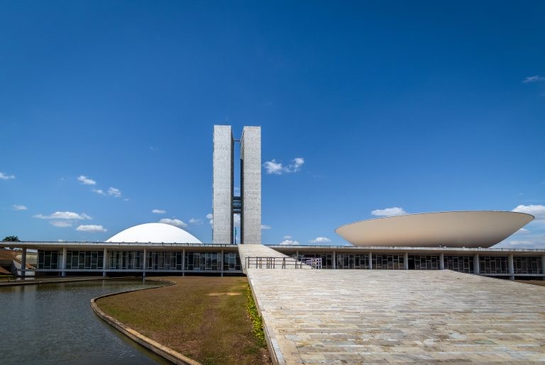 Acordos internacionais são analisados pelo Congresso Nacional - (Foto: Depositphotos)
