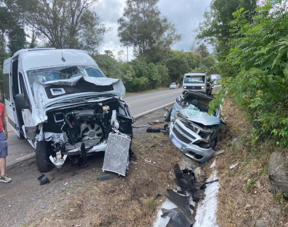 De acordo com as informações, o motorista da Montana realizou uma conversão proibida a qual ocasionou o acidente. Crédito: NB Notícias