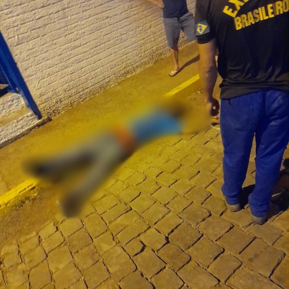 Homem se atira de carro em movimento e escapa de execução em Bento Gonçalves