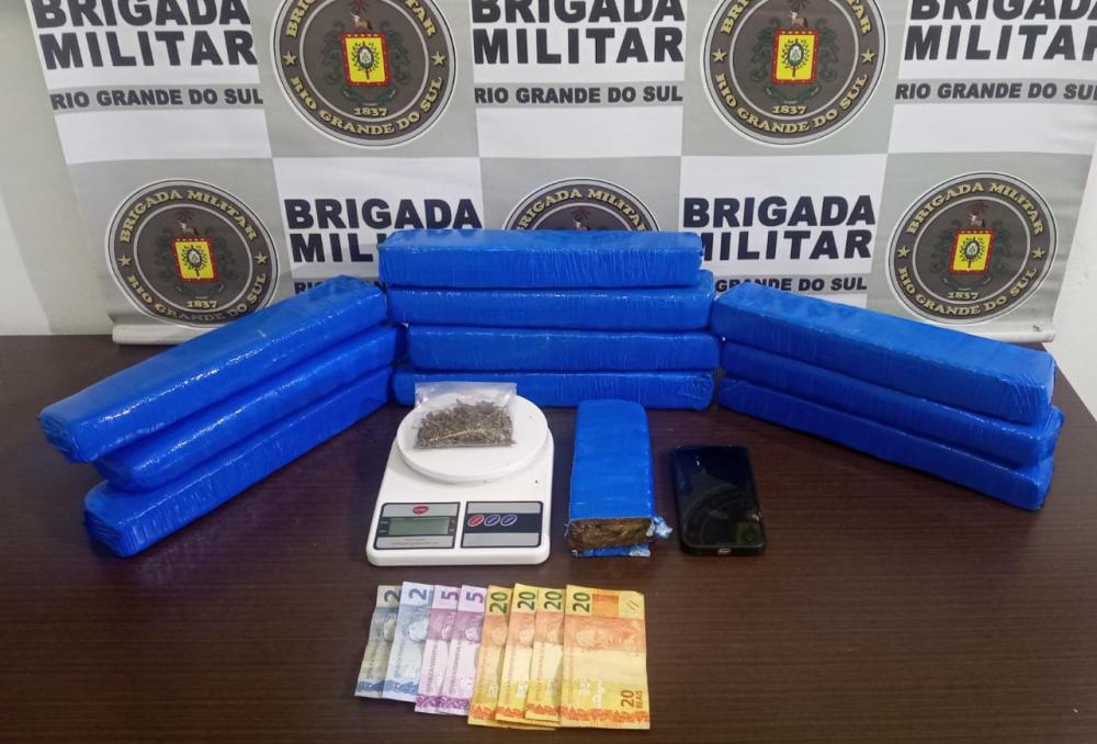 A droga estava dividida em 11 porções. Crédito: 3º BPAT