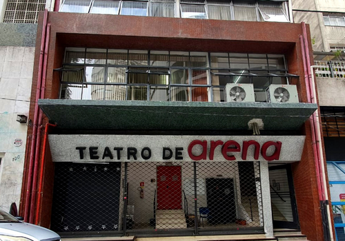 A Fundação Nacional de Artes - Funarte celebra os 68 anos de inauguração do Teatro de Arena Eugênio Kusnet, inaugurado em 1º de fevereiro de 1955. Aberto nos anos 1950 e administrado pela Funarte desde o final dos anos 1970, o equipamento mantém as mesmas