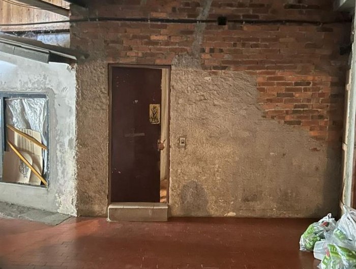 Idosa morava em um quartinho nos fundos de um hotel em Garibaldi - Foto: Polícia Civil/Divulgação