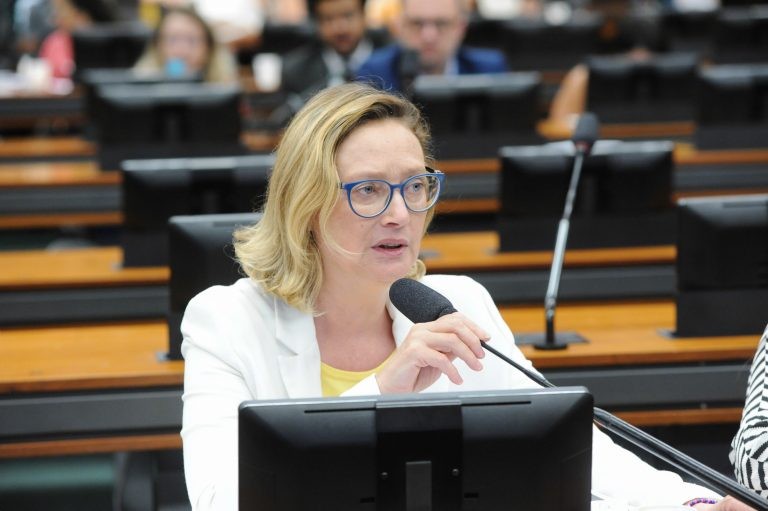 Maria do Rosário, autora do projeto batizado de 