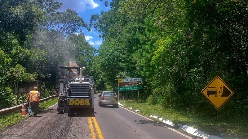 Manutenção de estradas pela EGR -Foto: Raphael Nunes/Ascom EGR