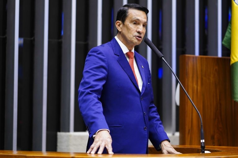 Deputado Sidney Leite, autor do projeto que trata da alfabetização midiática - (Foto: Pablo Valadares/Câmara dos Deputados)