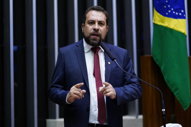 Boulos criticou o relacionamento do presidente do BC com ex-ministros bolsonaristas - (Foto: Pablo Valadares/Câmara dos Deputados)