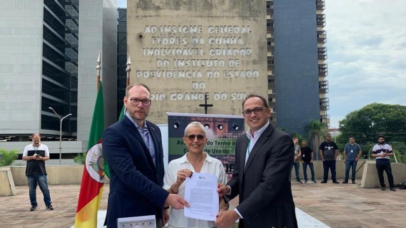 Secreta?ria da Cultura, Beatriz Araujo, com os presidentes do IPE Prev, Jose? Guilherme Kliemann, e do IPE Sau?de, Bruno Jatene -Foto: Solange Brum/Ascom Sedac