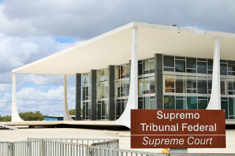 Profissionais de segurança passarão a se chamados de inspetores e agentes de polícia judicial - (Foto: Depositphotos)