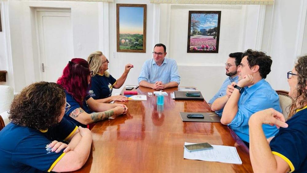 A audiência da direção do Sindicato com o Prefeito Diogo Siqueira ocorreu nesta quinta-feira, 09 de fevereiro. Crédito: Divulgação/SINDISERP-BG 