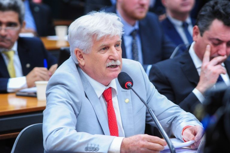 Faleiro: intenção é beneficiar pescadores que trabalham próximos a garimpos ilegais - (Foto: Billy Boss/Câmara dos Deputados)