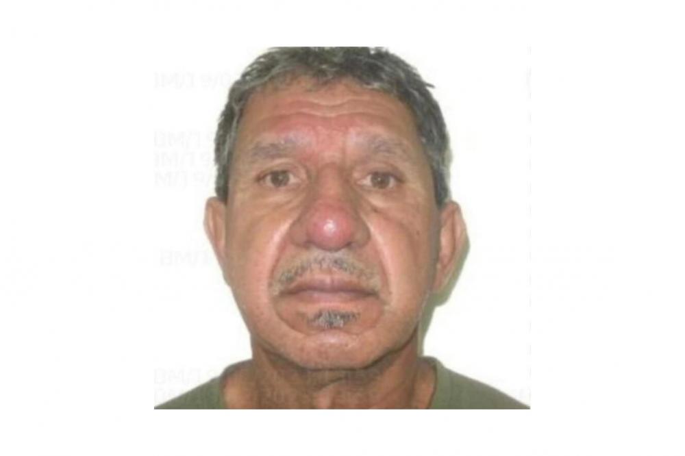 Ari Francisco da Costa possui estatura média, cabelo grisalho, olhos castanhos e é magro. Foto: Reprodução/Arquivo da Família 