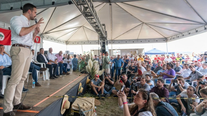 “Recebo com muita alegria, não apenas a visita, mas os anúncios que o governo federal está fazendo