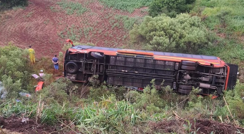 Excursão saiu de Santa Maria e iria até o município de Santo Cristo, quando aconteceu o acidente - Foto: CRBM/Divulgação