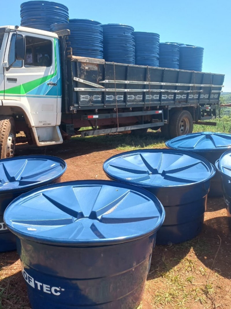 Ação objetiva garantir o acesso à água potável e sua estocagem em local adequado -Foto: Divulgação SES