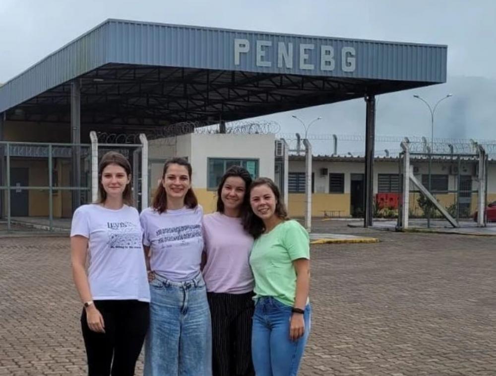 Trabalho com as apenadas é feito por psicólogas e profissionais do Centro Revivi/Coordenadoria da Mulher de Bento Gonçalves. Crédito: Divulgação