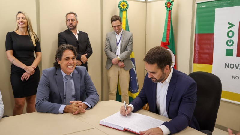 Na cerimônia, Leite celebrou retorno de Danrlei à pasta -Foto: Grégori Bertó/Palácio Piratini