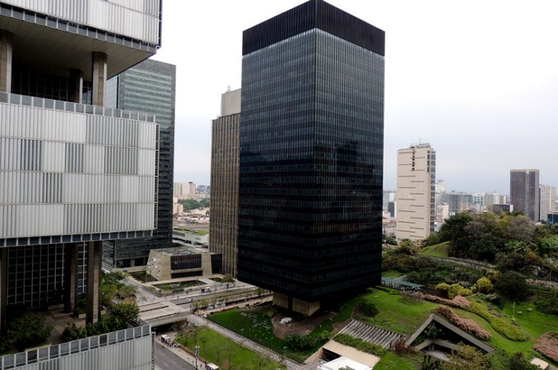 Sede do BNDES no Rio de Janeiro (RJ): senadores querem mais controle sobre empréstimos para outros países - skyscrapercity
