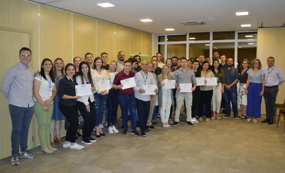 Formando receberam seus diplomas no dia 1º de março no CIC-BG - Foto: Silvestre Santos/Exata Comunicação/Divulgação