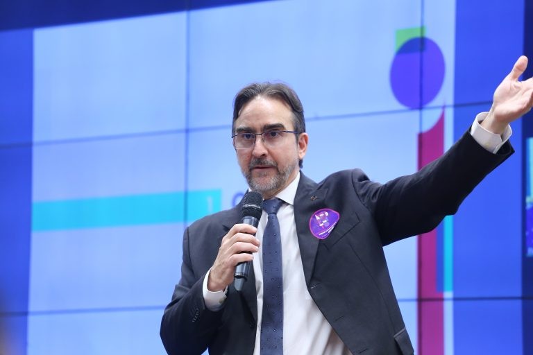 Bernard Appy citou estudos que apontam aumentos do PIB de 12% a 20%, em 15 anos, com a reforma - (Foto: Vinicius Loures/Câmara dos Deputados)